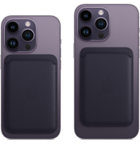 Apple Leather Wallet iPhone with MagSafe Forest Green