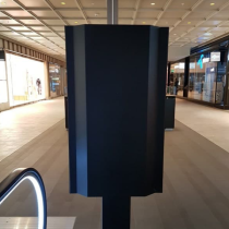 HI-ND Floorstand Standard 55″ portrait with casing, (Samsung 55″ OM/QM/QB/QMC/QH series) Black